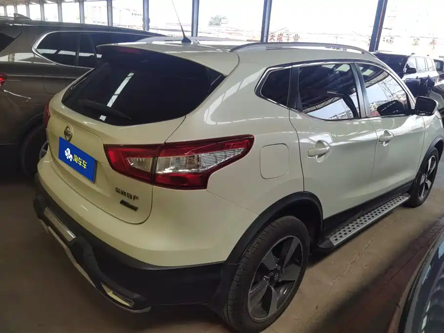 Qashqai 2.0 L CVT Smart Enjoyment CN-V