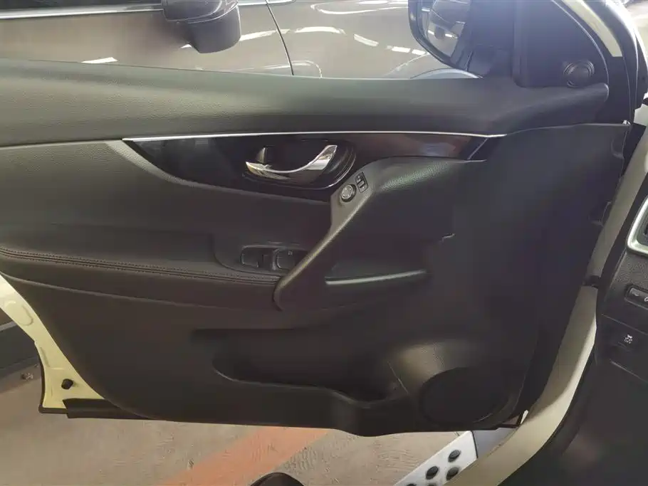 Qashqai 2.0 L CVT Smart Enjoyment CN-V