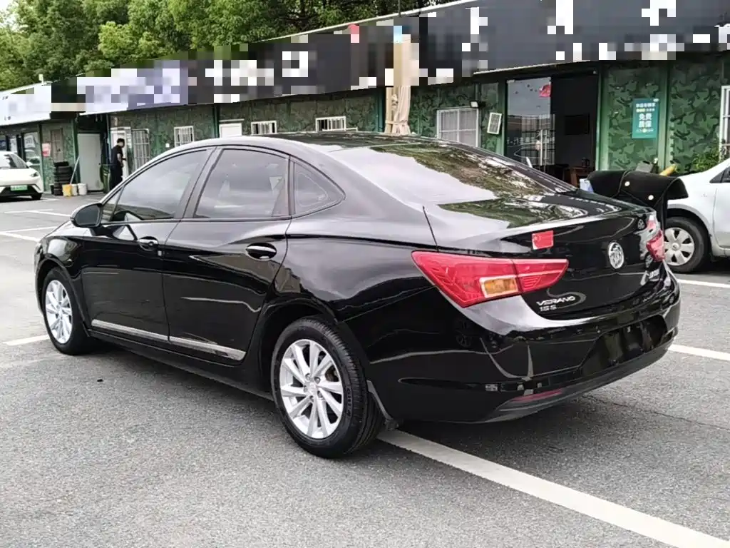 Verano Sedan 15 S Auto Progressive