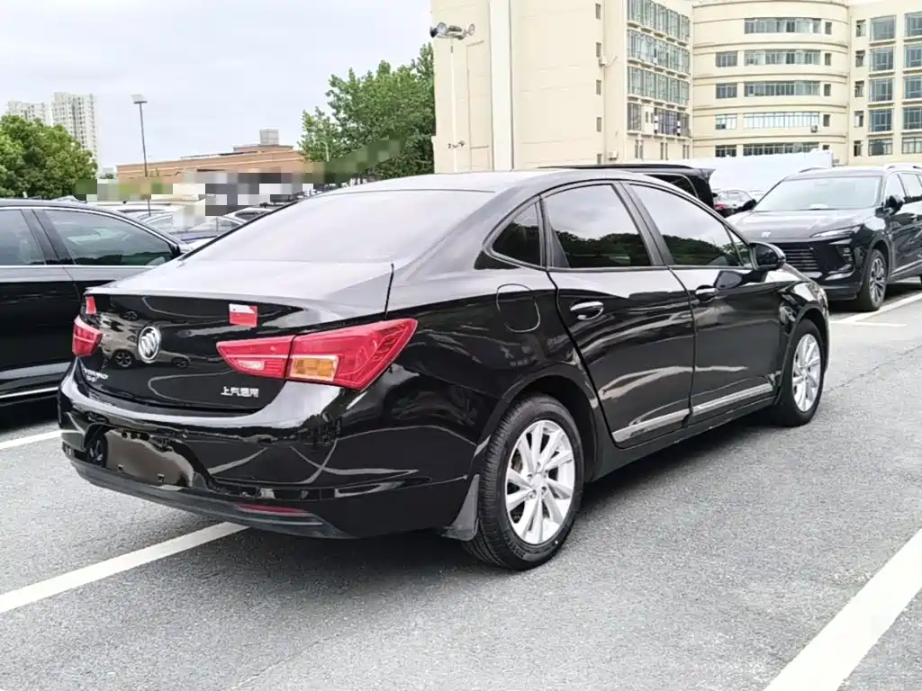 Verano Sedan 15 S Auto Progressive