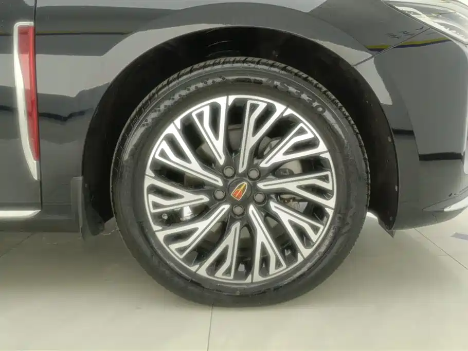 Hongqi H5 2.0 T Auto Flagship Smooth