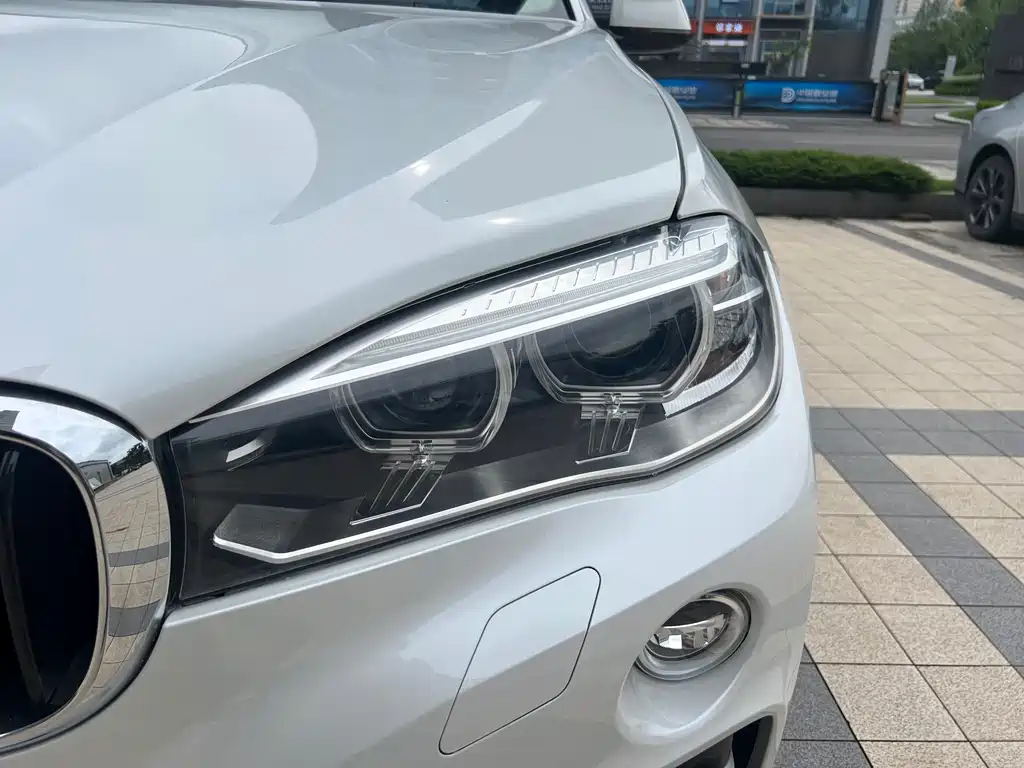 BMW X6 xDrive28 i