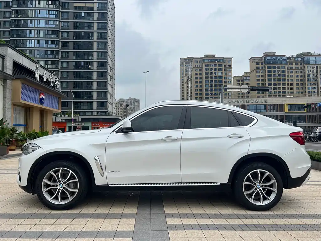 BMW X6 xDrive28 i