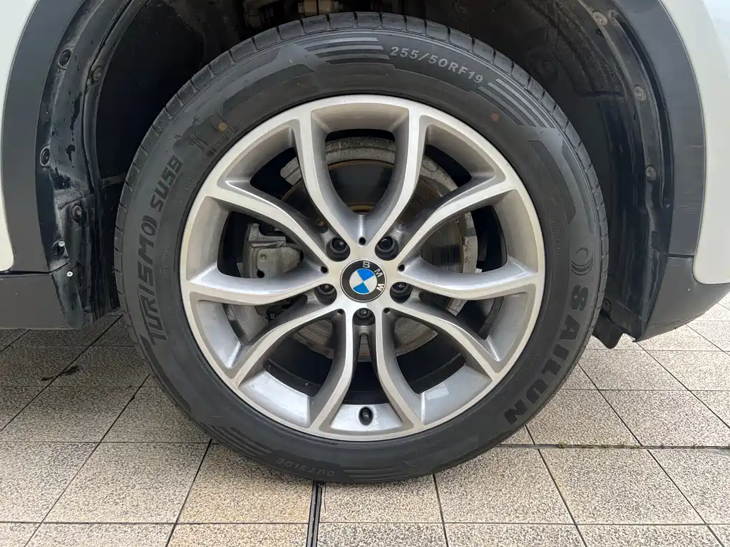 BMW X6 xDrive28 i