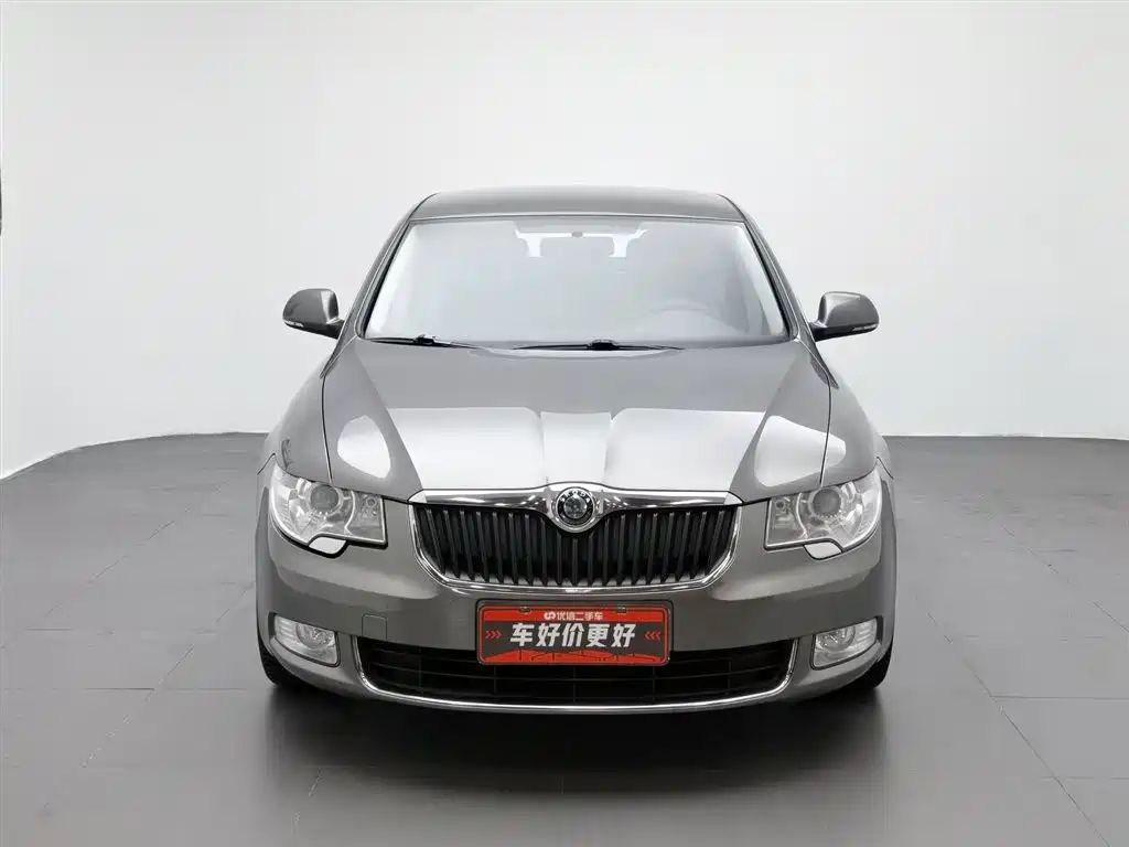 Superb 1.4 TSI DSG Smart Grace