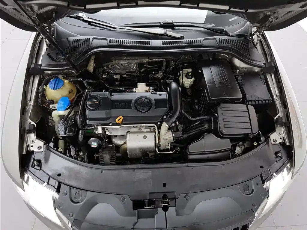 Superb 1.4 TSI DSG Smart Grace
