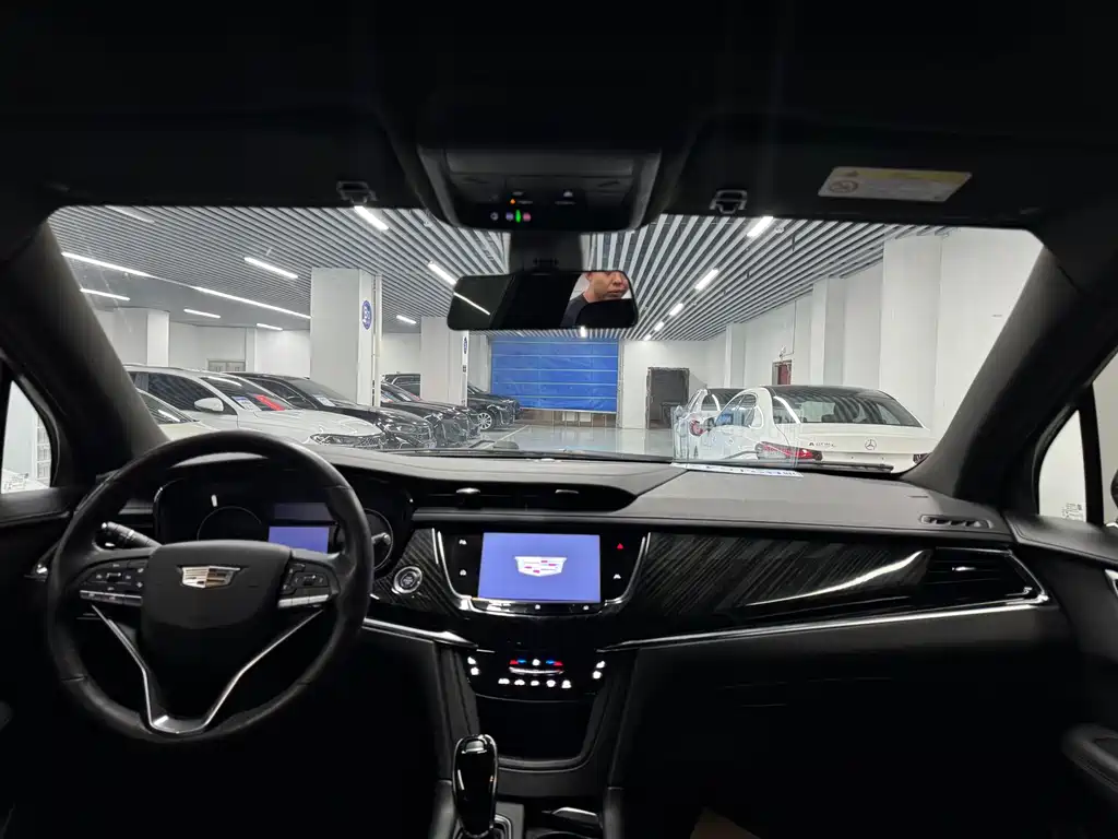 Cadillac XT6 2.0 T 7-seat 4 WD Luxury