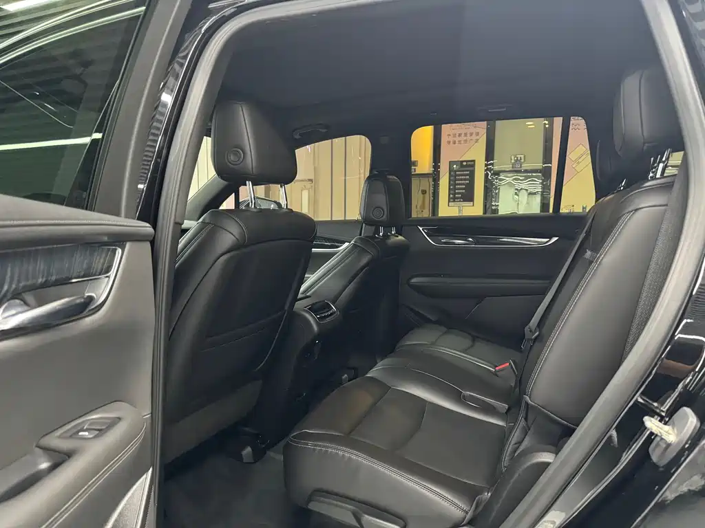 Cadillac XT6 2.0 T 7-seat 4 WD Luxury