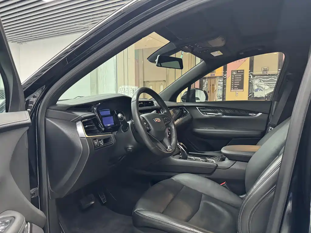 Cadillac XT6 2.0 T 7-seat 4 WD Luxury