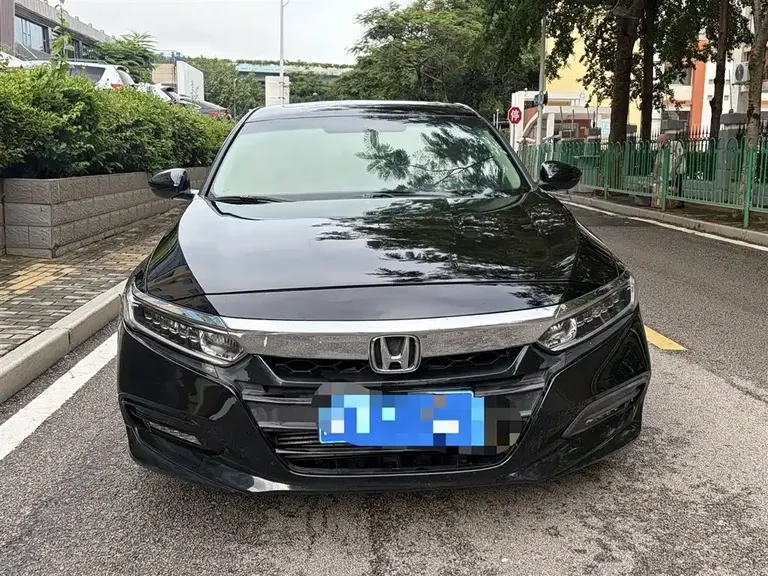 Honda Accord 260 TURBO Elite CN-V