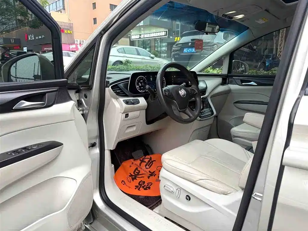Buick GL8 ES LaCrosse 653 T Comfort