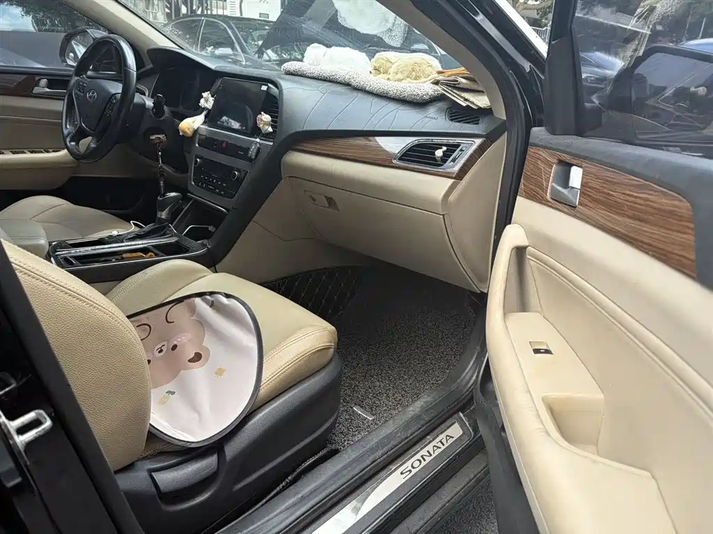 Sonata 索纳塔 2015款 2.0 L GLS智能型