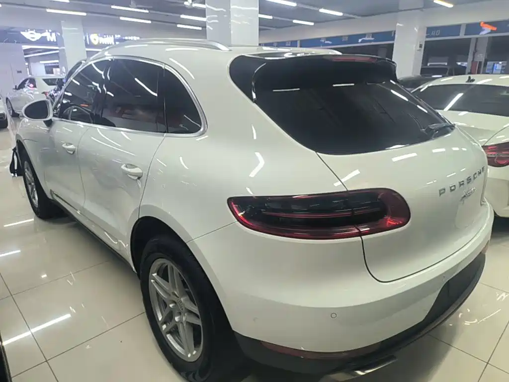Macan Macan 2.0 T