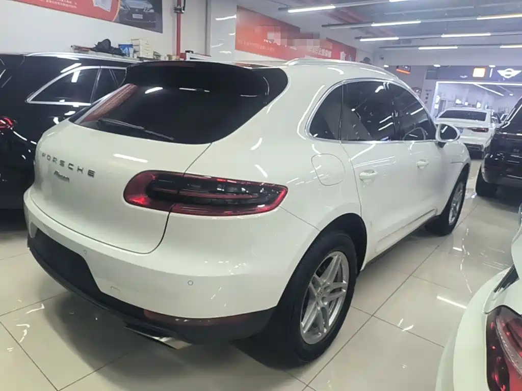 Macan Macan 2.0 T
