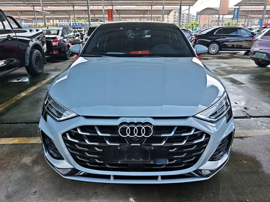 Audi A3 A3 L Limousine 35 TFSI Flying Spur Premium
