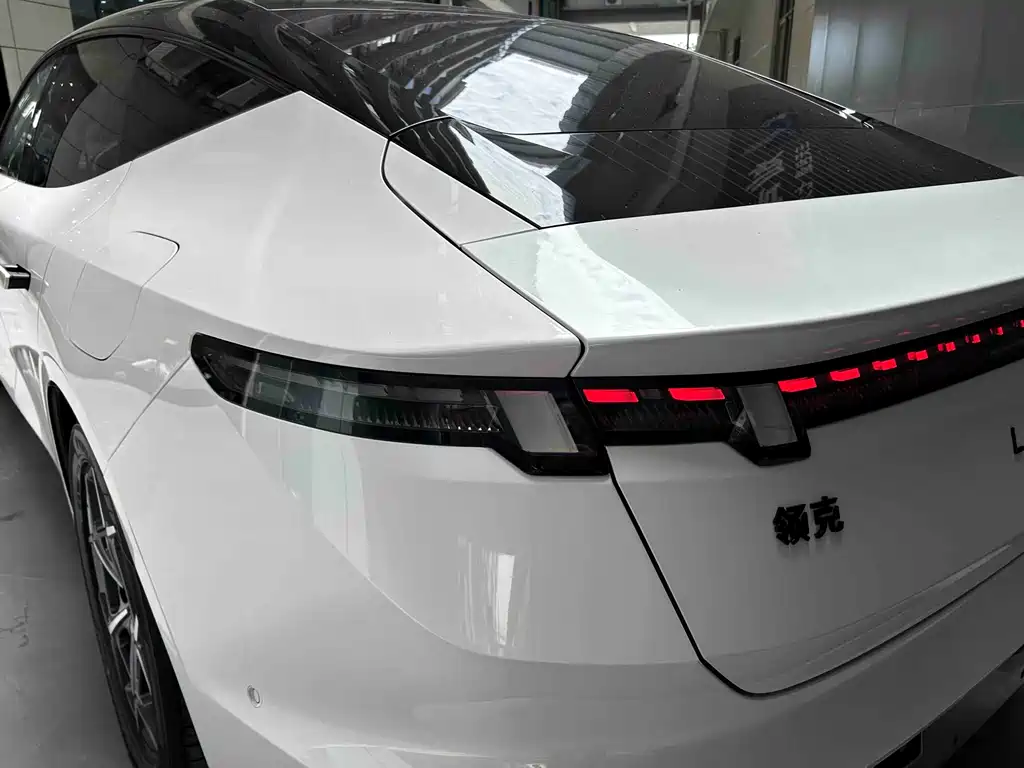 Lynk & Co 10 EM-P 领克10 2025款 240四驱Ultra