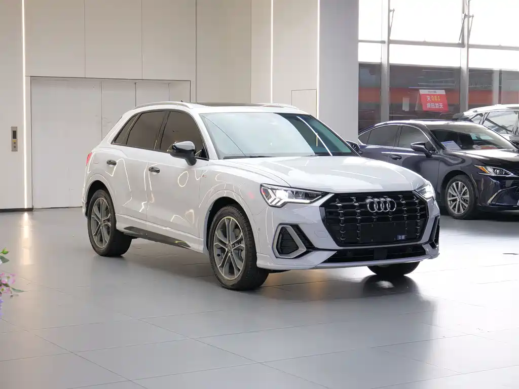 Audi Q3 40 TFSI Fashion Dynamic