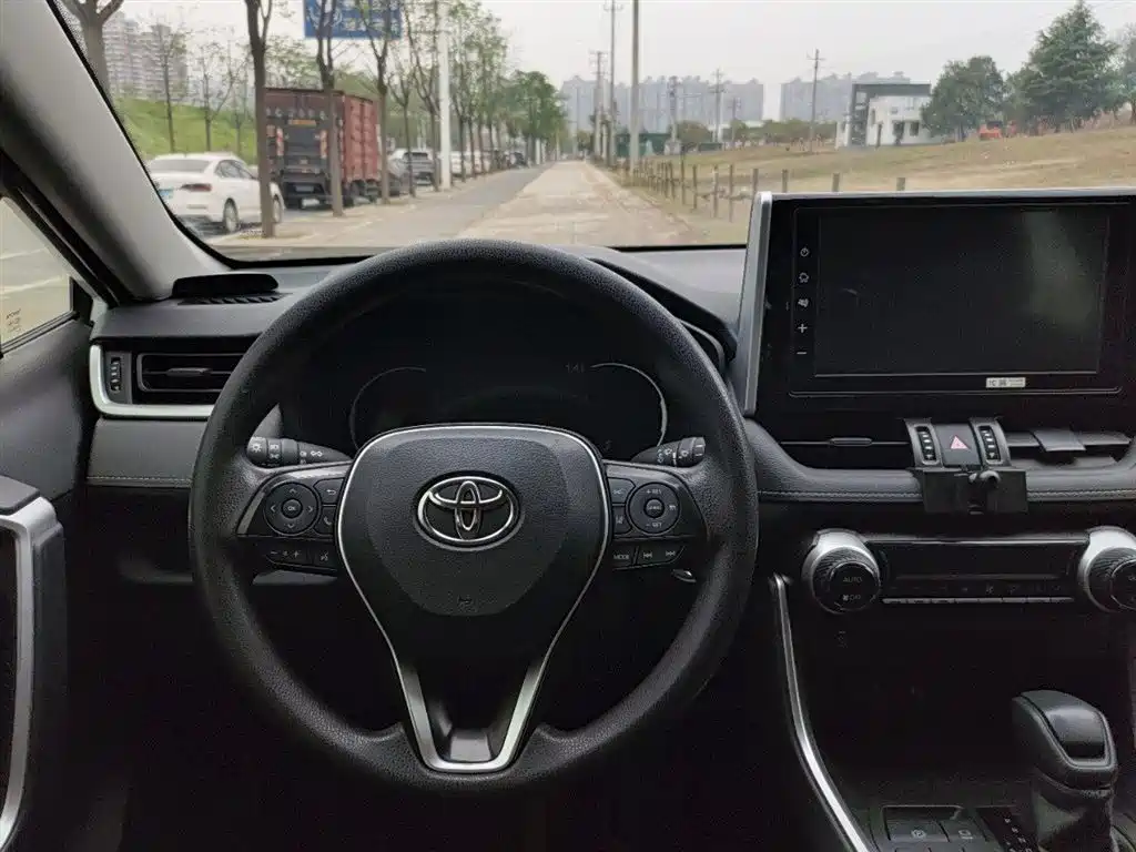 RAV4 Dual Engine 2.5 L E-CVT 2 WD Elite