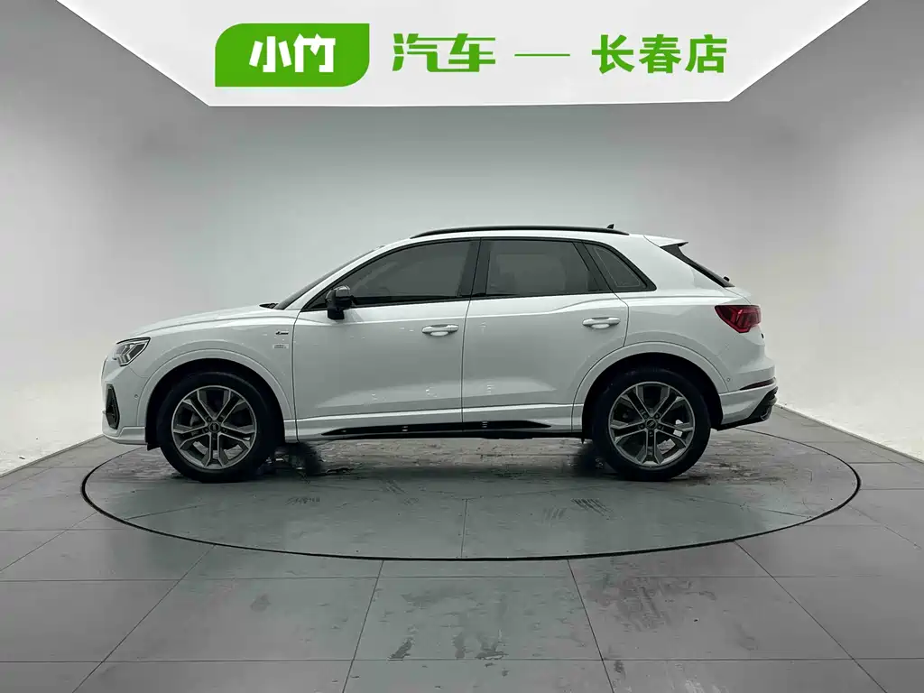 Audi Q3 35 TFSI Fashion Dynamic (1.4 T)