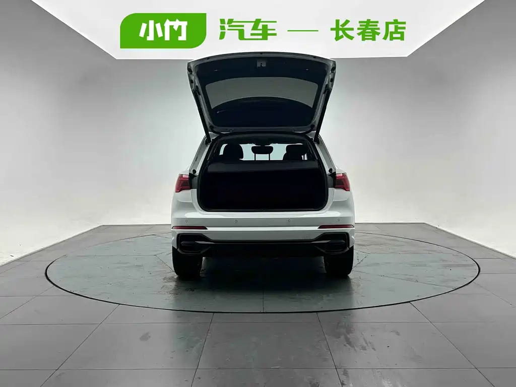 Audi Q3 35 TFSI Fashion Dynamic (1.4 T)