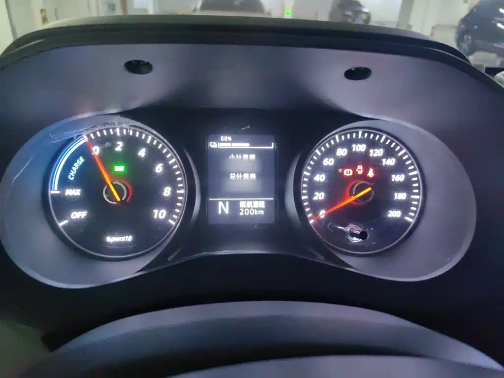 Wuling Yangguang 五菱扬光 2025款 400 km 客车版舒适型