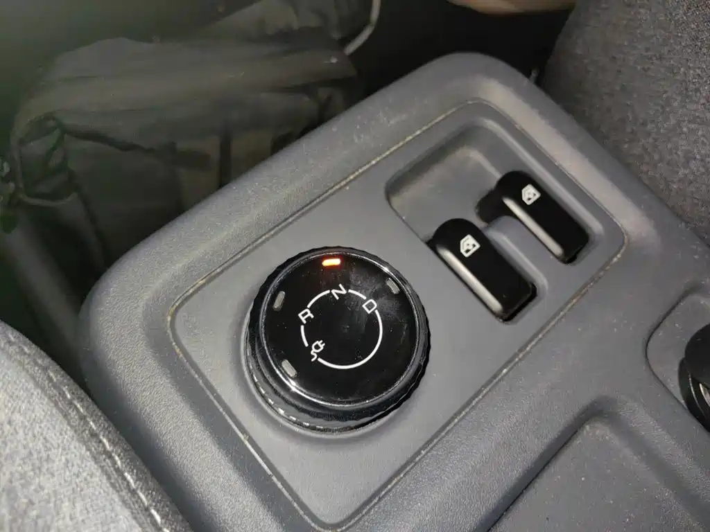 Wuling Yangguang 五菱扬光 2025款 400 km 客车版舒适型
