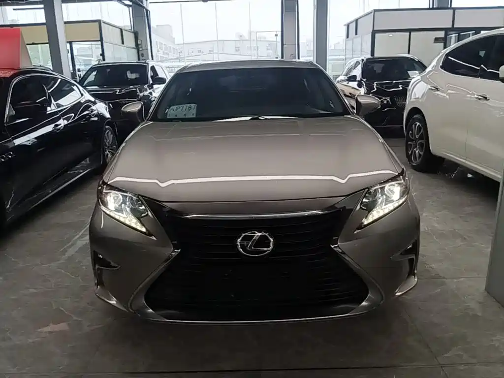 Lexus ES 200 Elite