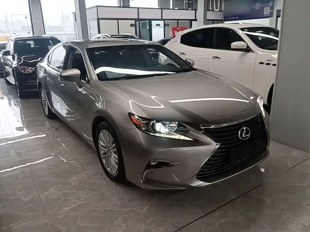 Lexus ES 200 Elite