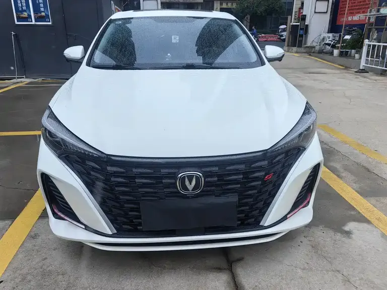 Changan Eado PLUS Blue Whale NE 1.4 T GDI DCT Distinguished