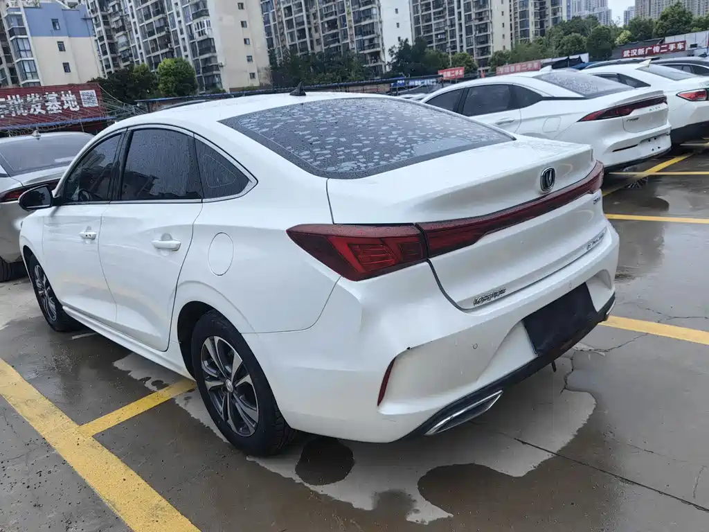 Eado PLUS Blue Whale NE 1.4 T GDI DCT Distinguished