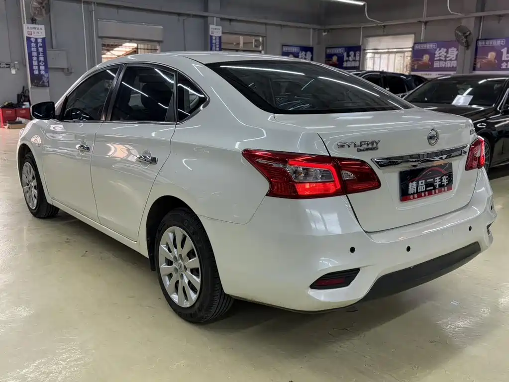 Sylphy Classic 1.6 XE CVT Comfort