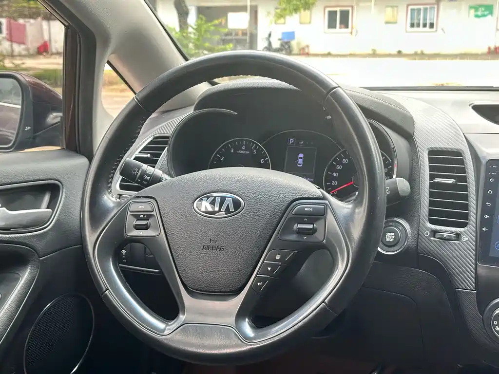 Kia K3 1.6 L Auto 15 Anniversary Special Edition GLS