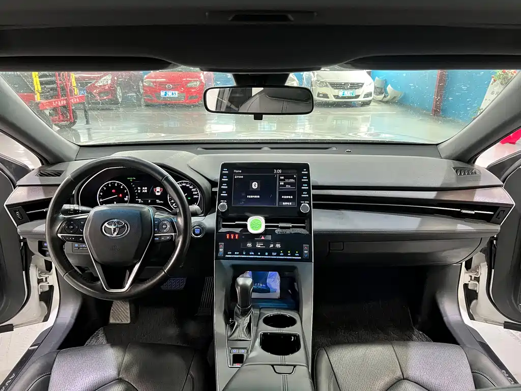 Avalon 2.0 L XLE Premium CN-VI