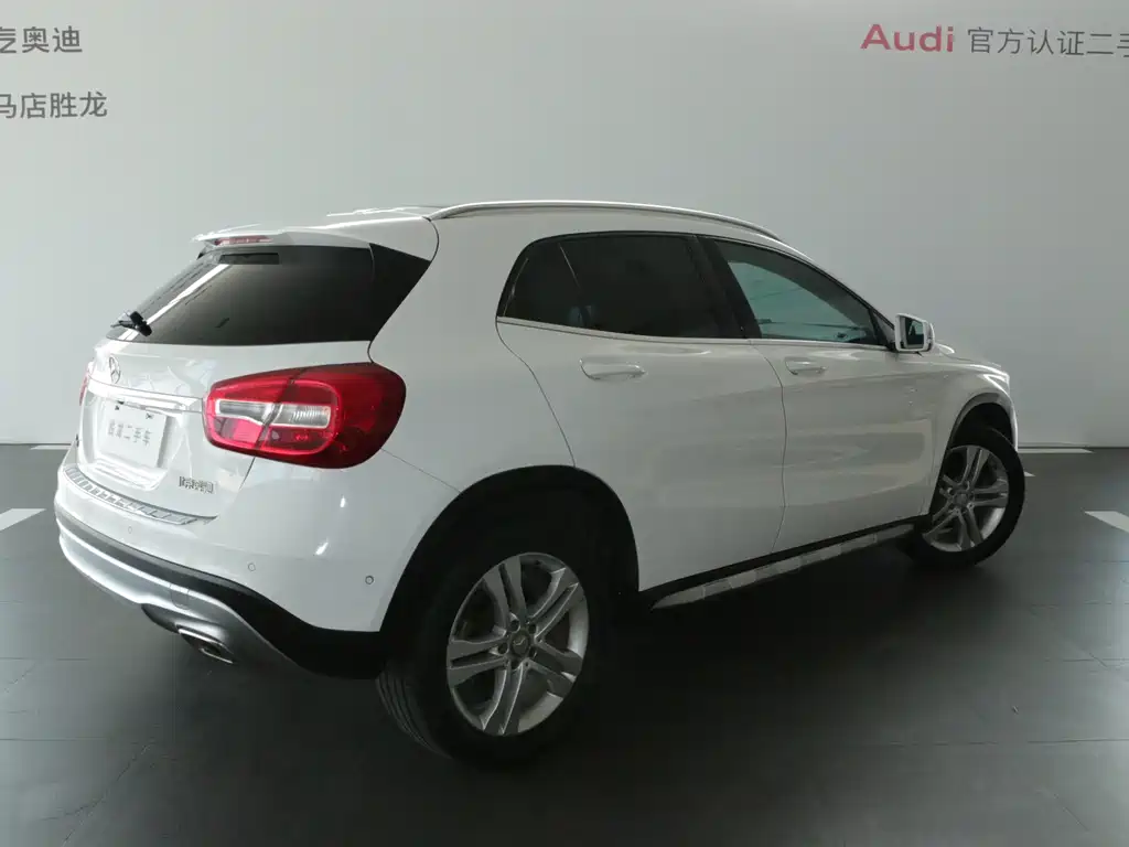 Mercedes-Benz GLA GLA 200 Dynamic