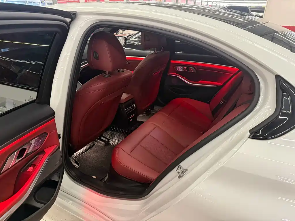 BMW 3 Series 325 i M Sport Night Package