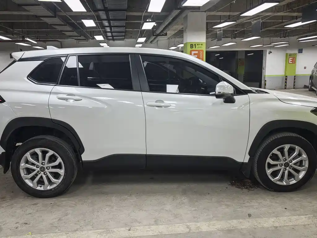 Frontlander 2.0 L CVT Leading