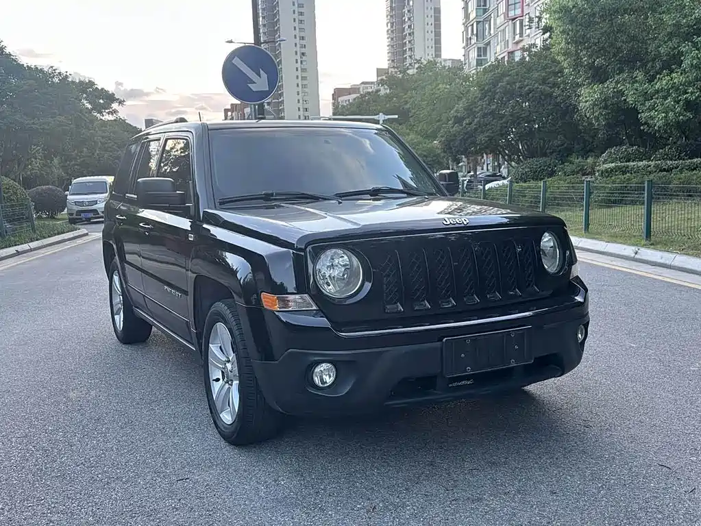 Patriot 2.4 L Sport