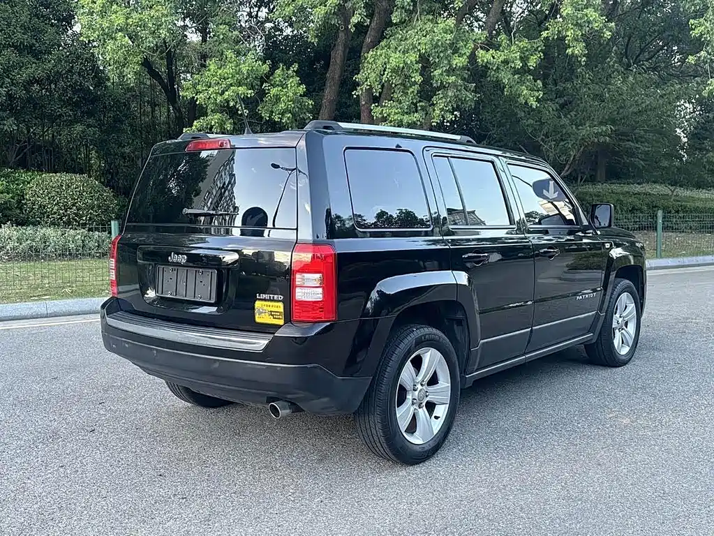 Patriot 2.4 L Sport