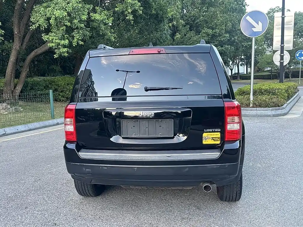 Patriot 2.4 L Sport