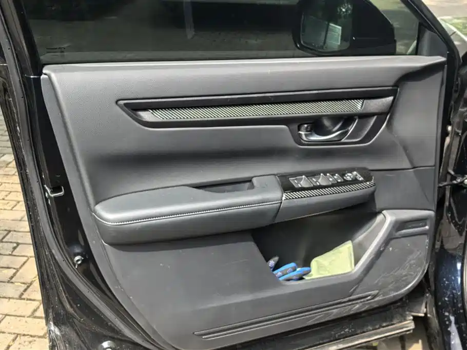 Breeze 240 TURBO 2 WD Luxury 5-seat