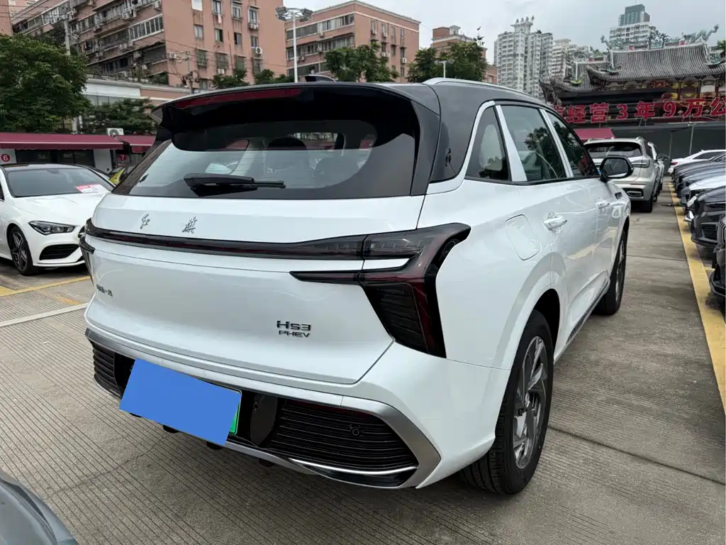 Hongqi HS3 PHEV 117 km Power Action PLUS