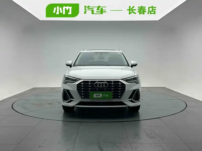 Audi Q3 35 TFSI Fashion Dynamic (1.4 T)