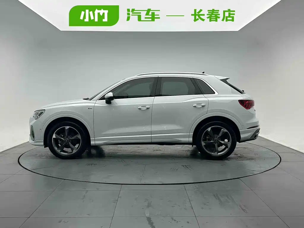 Audi Q3 35 TFSI Fashion Dynamic (1.4 T)