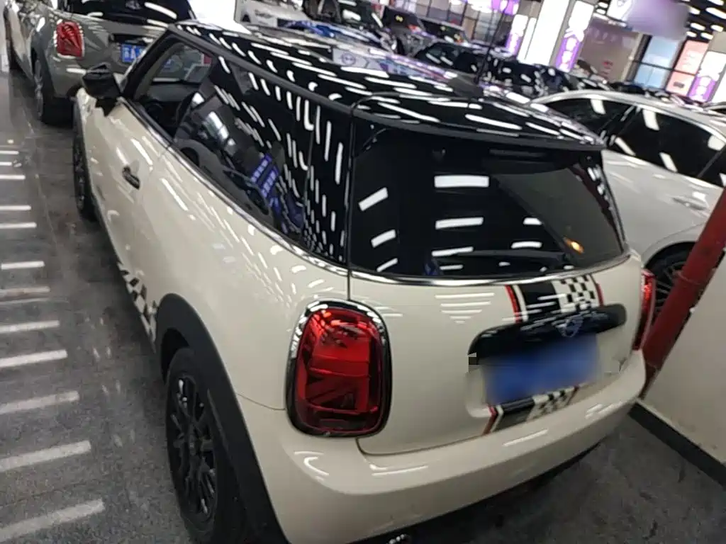 MINI 1.5 T COOPER Classic