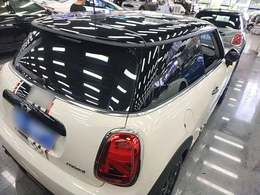 MINI 1.5 T COOPER Classic