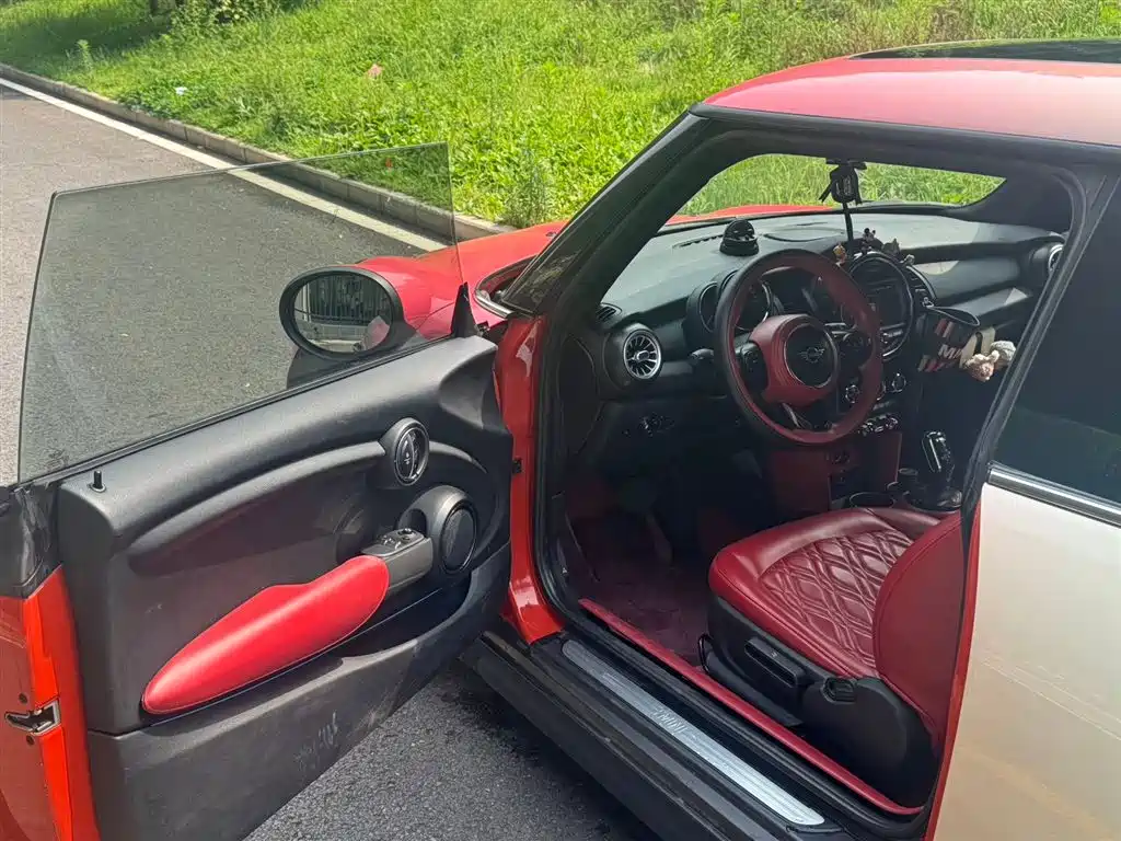 MINI 1.5 T ONE