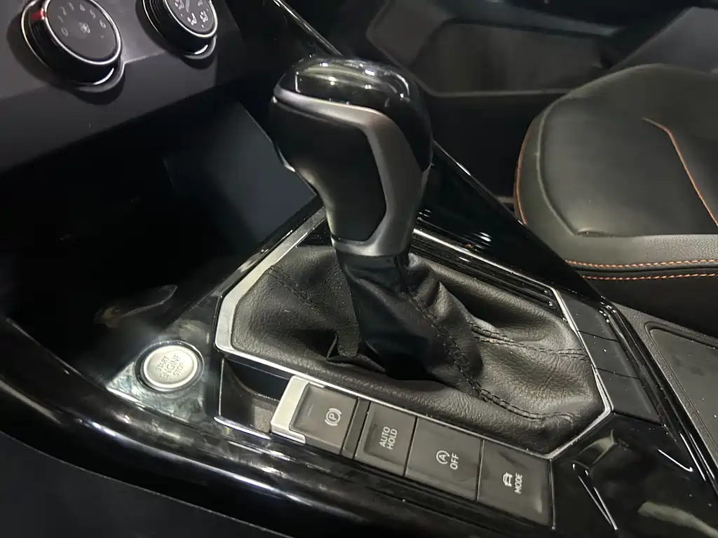 Tayron 330 TSI 2 WD Luxury Connected