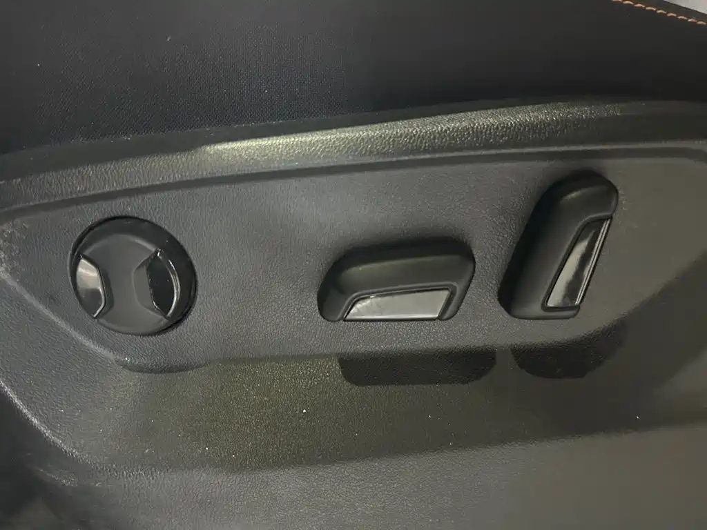 Tayron 330 TSI 2 WD Luxury Connected