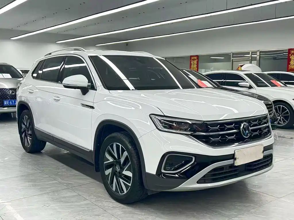 Tayron 300 TSI 2 WD Luxury Plus Advanced