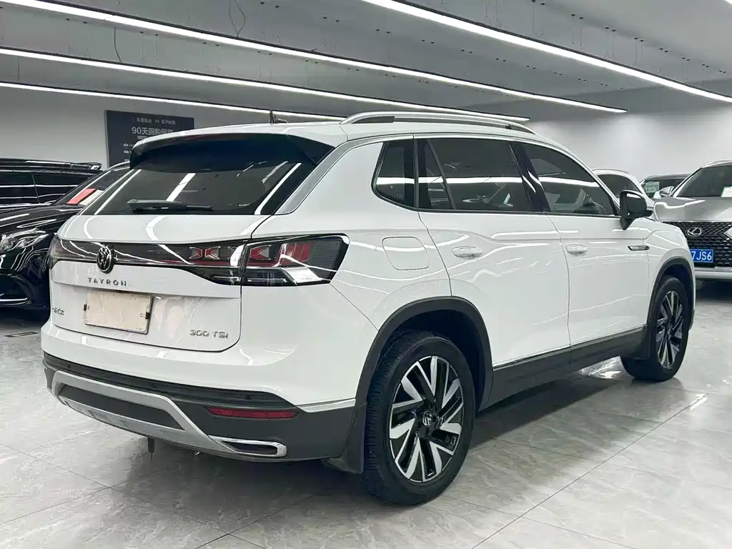 Tayron 300 TSI 2 WD Luxury Plus Advanced